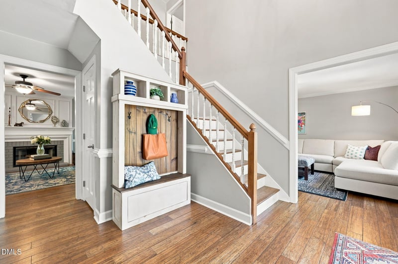 109 W Laurenbrook Ct, Cary, NC 27518