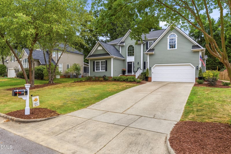 109 Olde Tree Dr, Cary, NC 27518