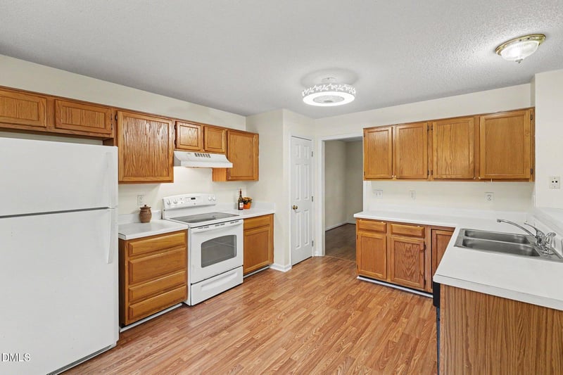 109 Peachland Dr, Cary, NC 27519