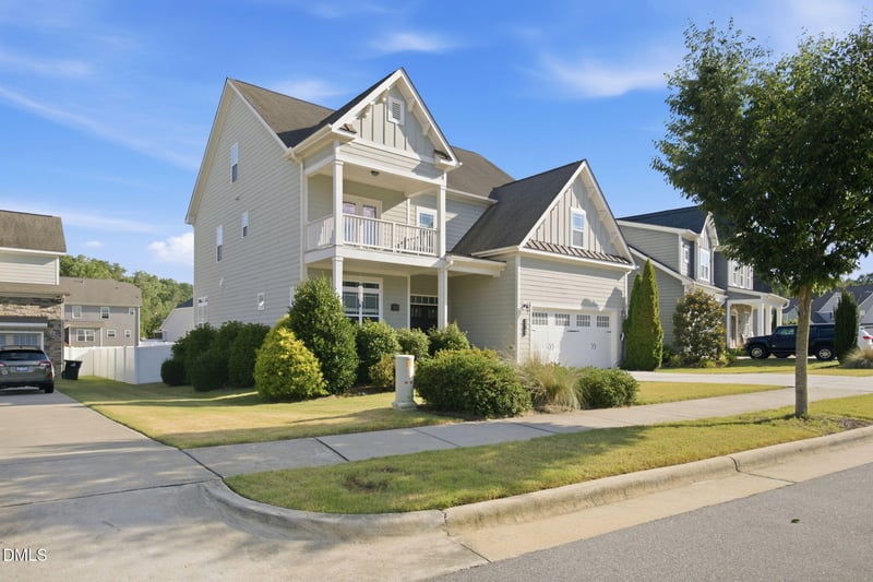 109 Virginia Creek Dr, Holly Springs, NC 27540