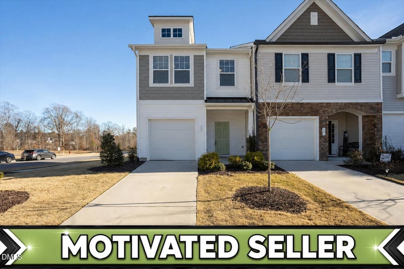 11 Wildflower Cir, Clayton, NC 27520