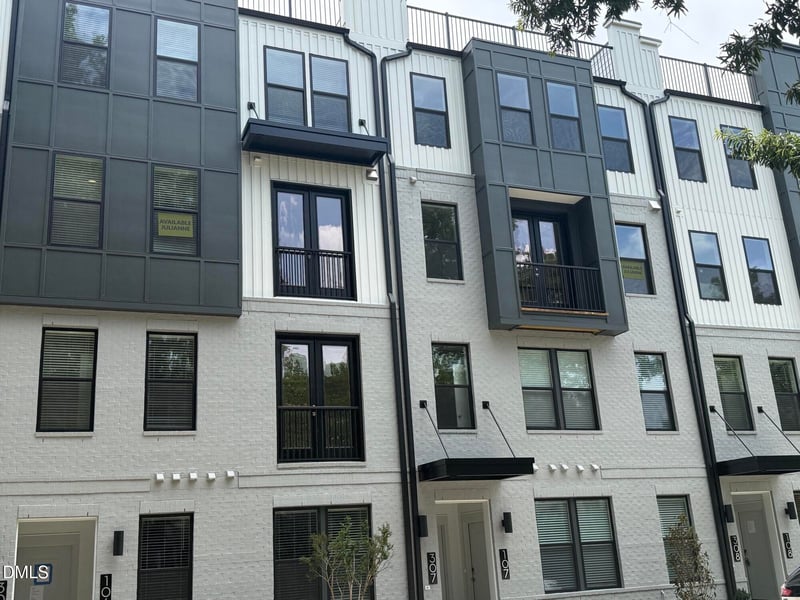 110 Byrum St #307, Cary, NC 27511