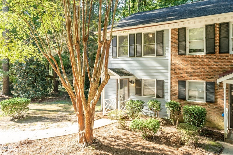 110 Cimmaron Ct, Cary, NC 27511