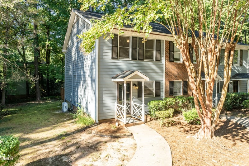 110 Cimmaron Ct, Cary, NC 27511