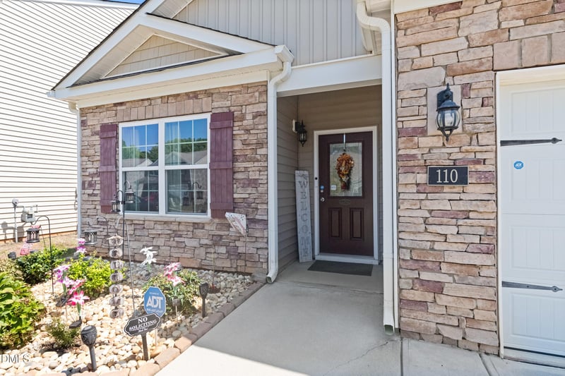 110 N Great White Way, Clayton, NC 27527