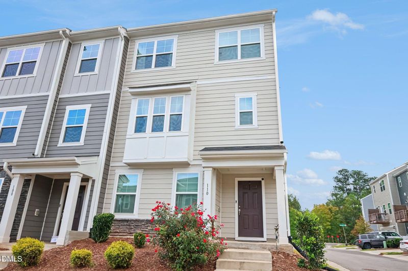 110 Maple Grv Ln, Durham, NC 27703