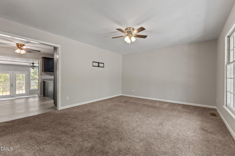 1106 Mohawk Ave, Fayetteville, NC 28303
