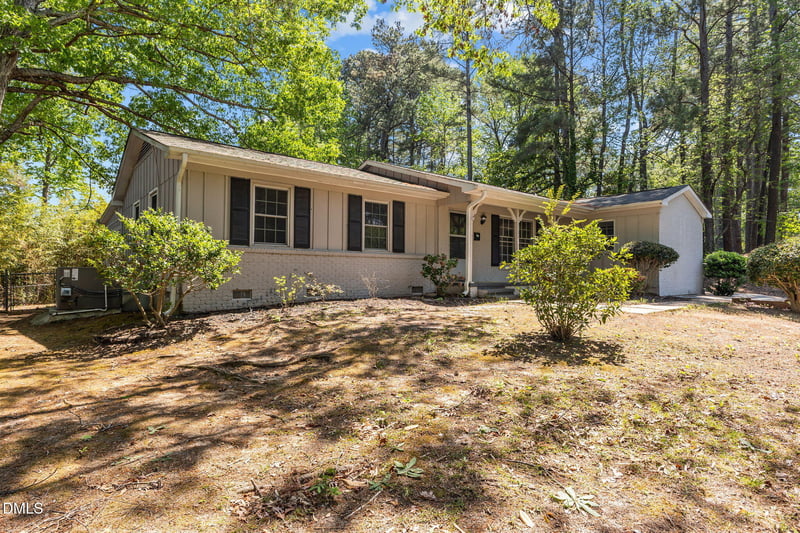 1106 Mohawk Ave, Fayetteville, NC 28303