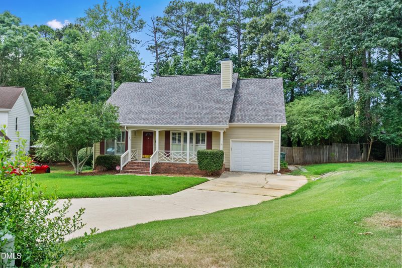 111 Brook Hollow Ct, Cary, NC 27513