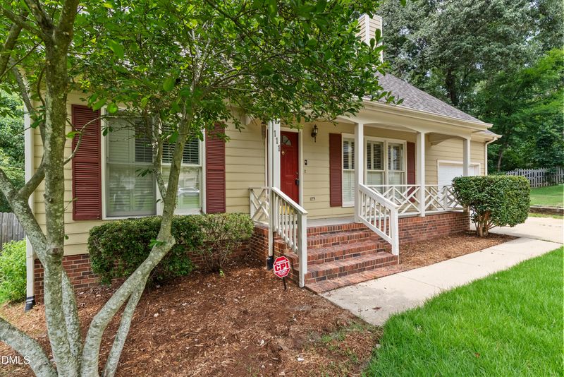 111 Brook Hollow Ct, Cary, NC 27513