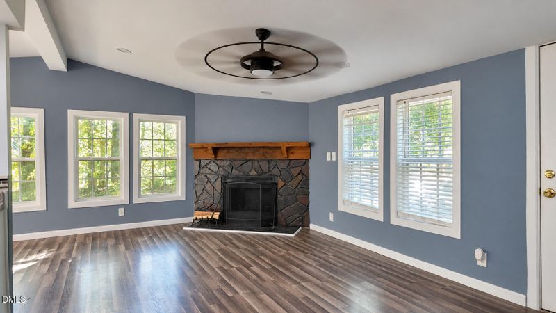 111 Colonial Estate Rd, Roxboro, NC 27574