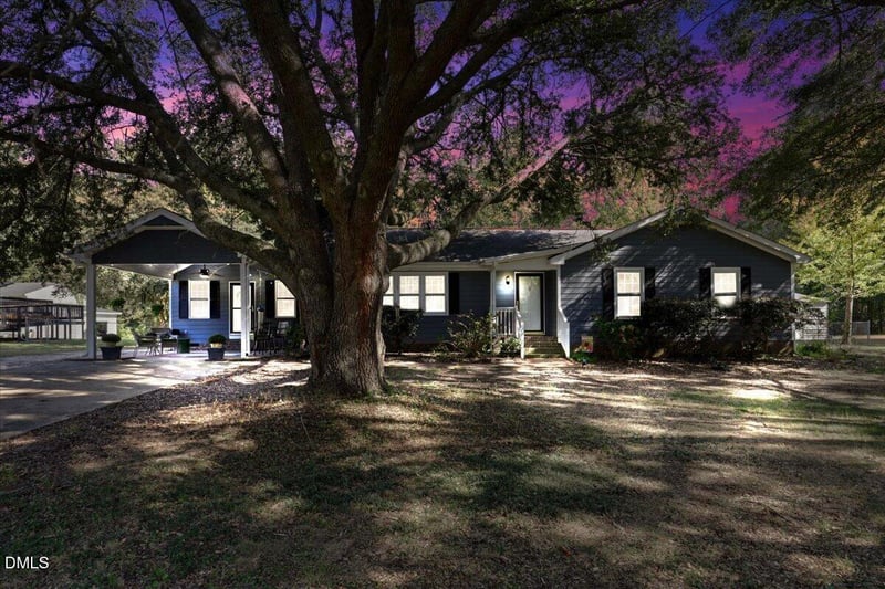 111 Oak Ridge Dr, Willow Springs, NC 27592