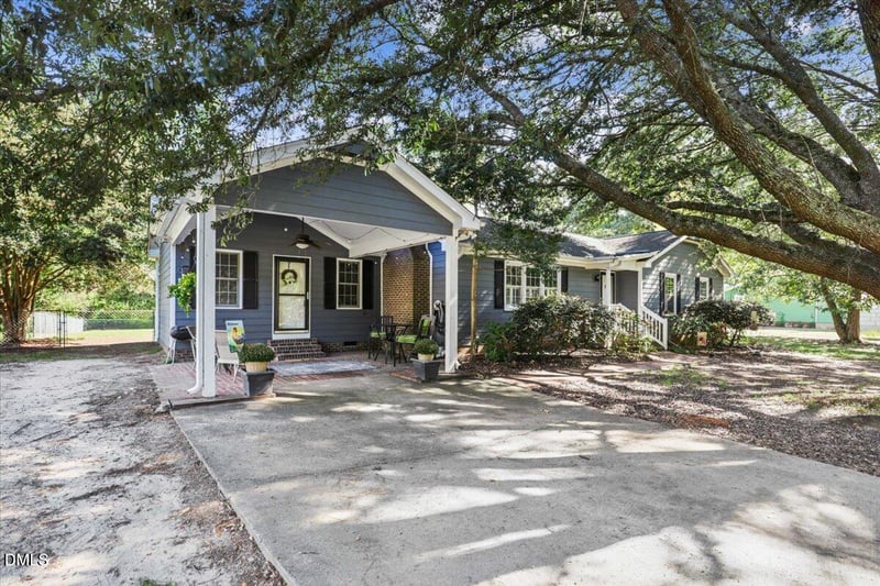111 Oak Ridge Dr, Willow Springs, NC 27592