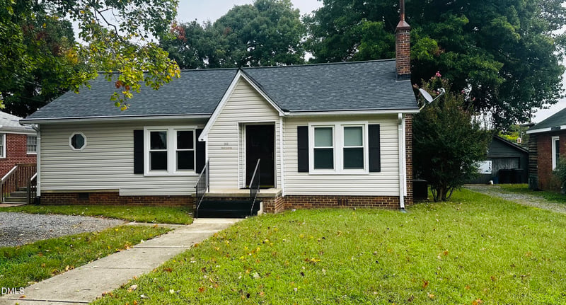 111 W Summit Ave, Burlington, NC 27215