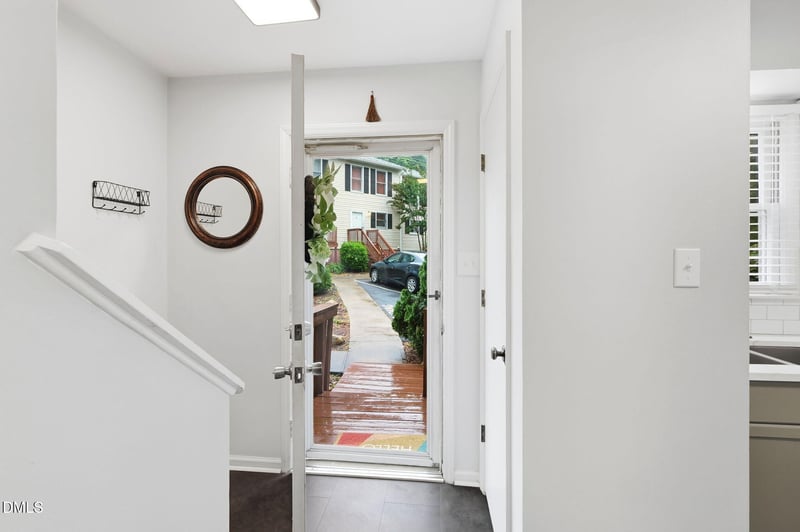 111 Weatherstone Dr #B, Chapel Hill, NC 27514