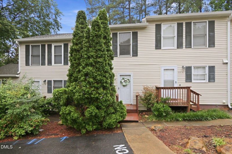 111 Weatherstone Dr #B, Chapel Hill, NC 27514