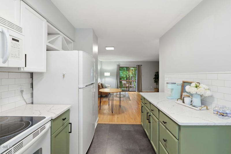111 Weatherstone Dr #B, Chapel Hill, NC 27514