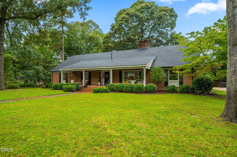 1110 Chestnut Dr, Smithfield, NC 27577