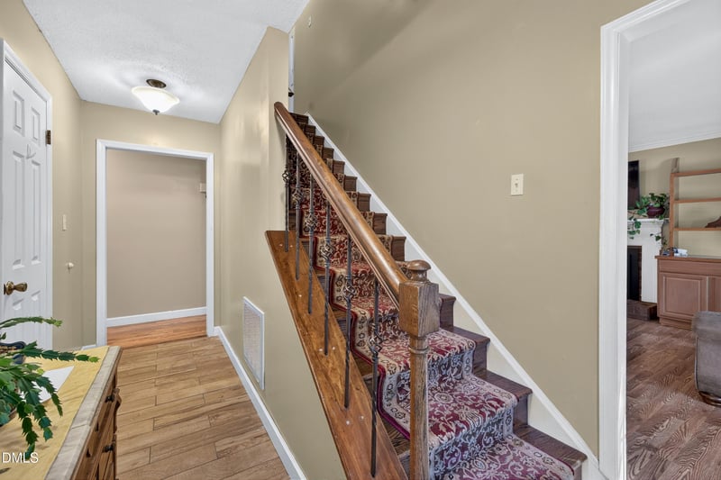 1112 Castalia Dr, Cary, NC 27513