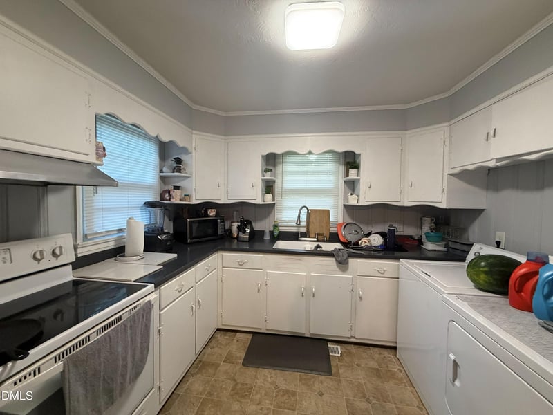1112 Old Booker Dairy Rd, Smithfield, NC 27577