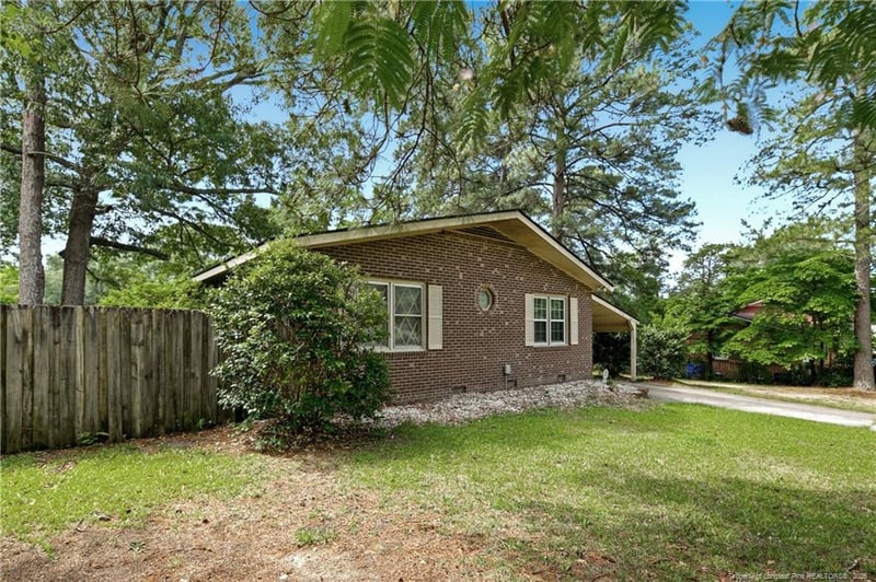 1113 Vesper Ln, Fayetteville, NC 28311