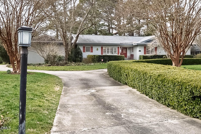 1114 Burning Tree Dr, Chapel Hill, NC 27517