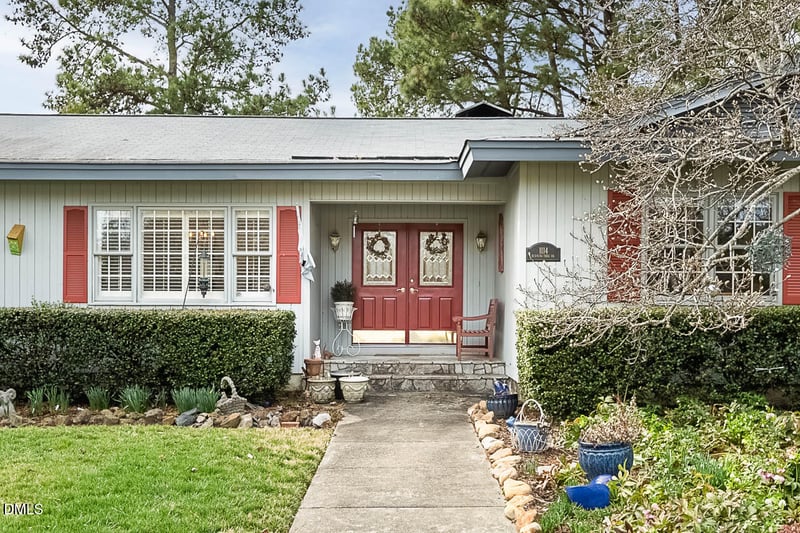 1114 Burning Tree Dr, Chapel Hill, NC 27517