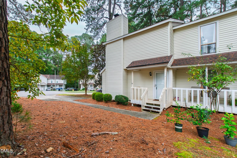 112 Arbuckle Ln, Cary, NC 27511