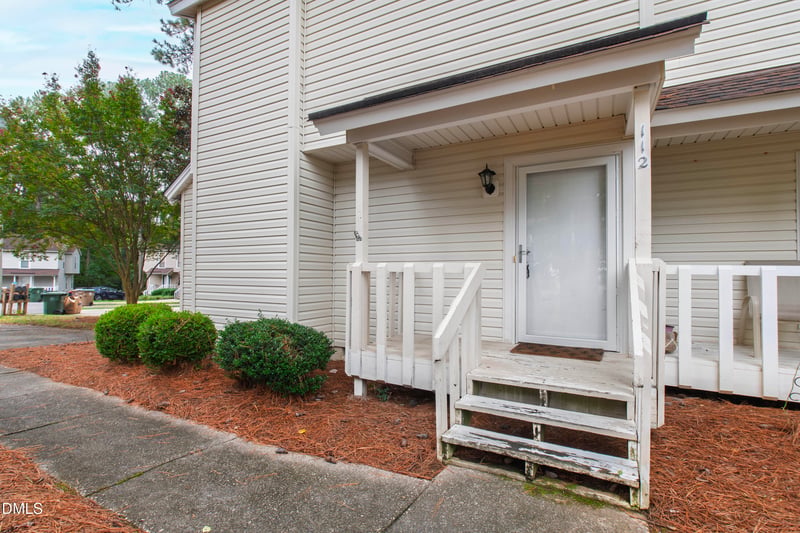 112 Arbuckle Ln, Cary, NC 27511