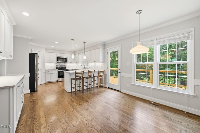 112 Waterfall Ct, Cary, NC 27513