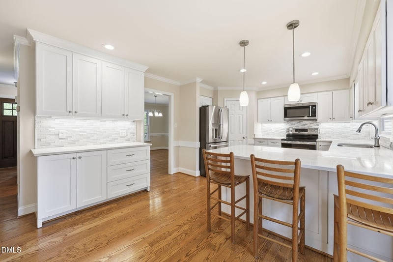 112 Waterfall Ct, Cary, NC 27513