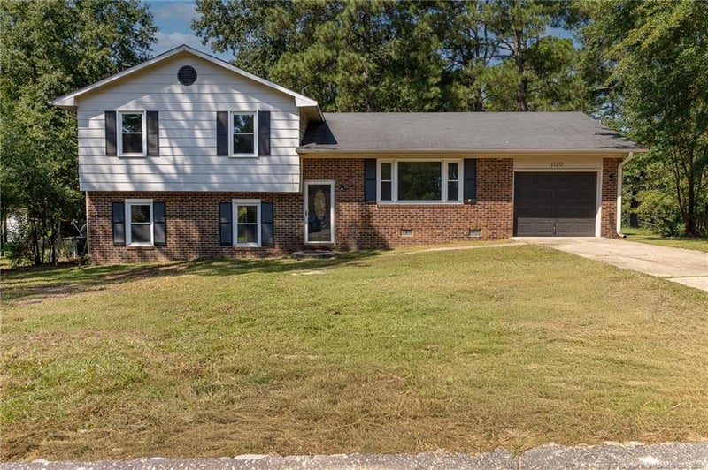 1120 Leslie Dr, Fayetteville, NC 28314