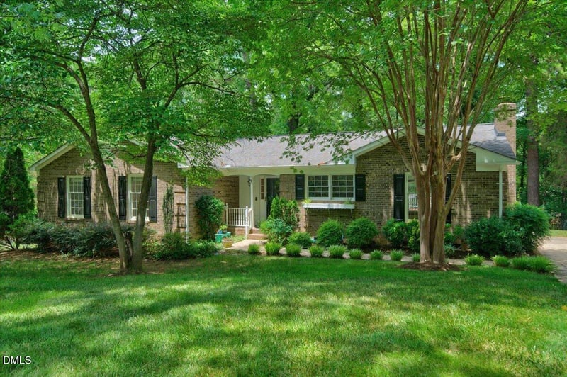 1120 Whippoorwill Ln, Raleigh, NC 27609