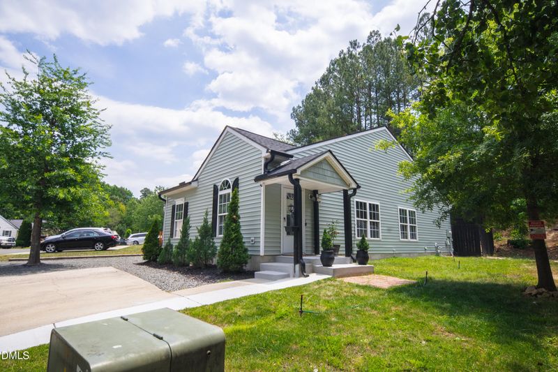 1121 Kendall Dr, Durham, NC 27703