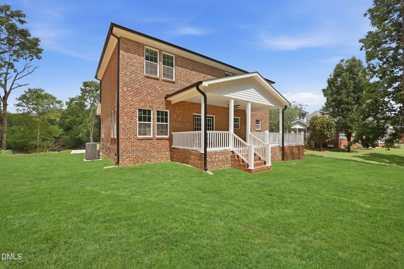 1123 Challenge Dr, Graham, NC 27253