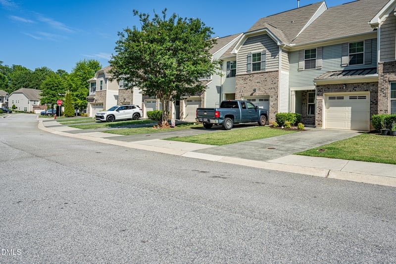 1124 Contessa Dr, Cary, NC 27513