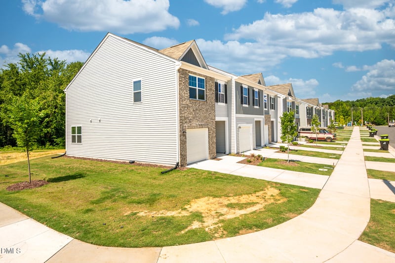 1126 Tofino Dr, Durham, NC 27704