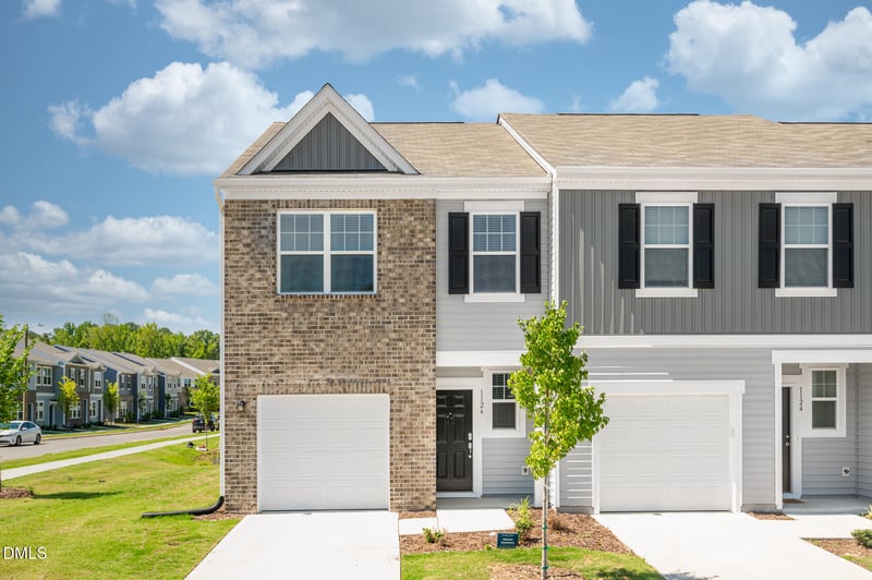 1126 Tofino Dr, Durham, NC 27704