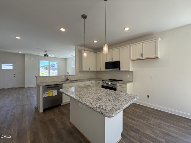 113 Cinnabar St, Clayton, NC 27520