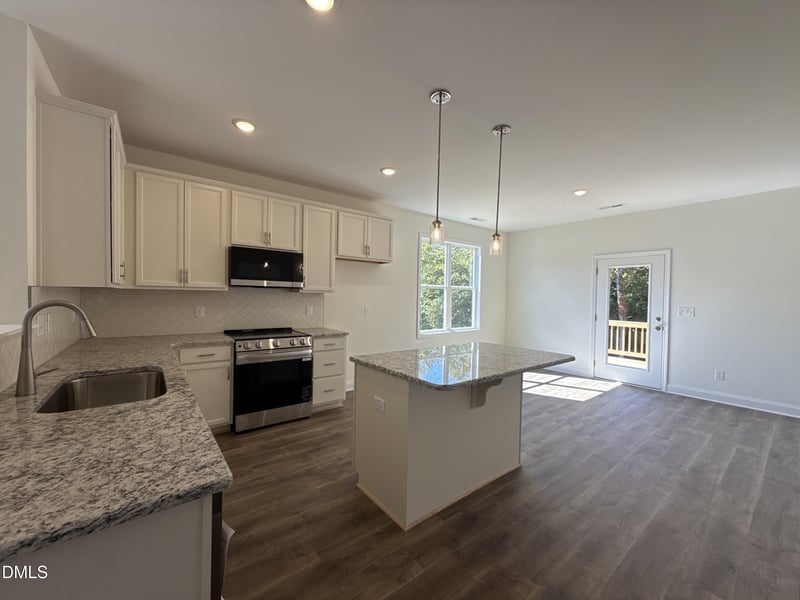 113 Cinnabar St, Clayton, NC 27520
