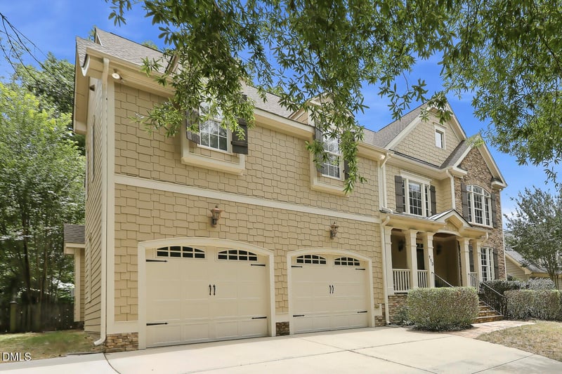 113 Grantwood Dr, Holly Springs, NC 27540