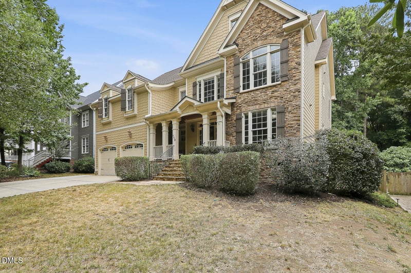 113 Grantwood Dr, Holly Springs, NC 27540