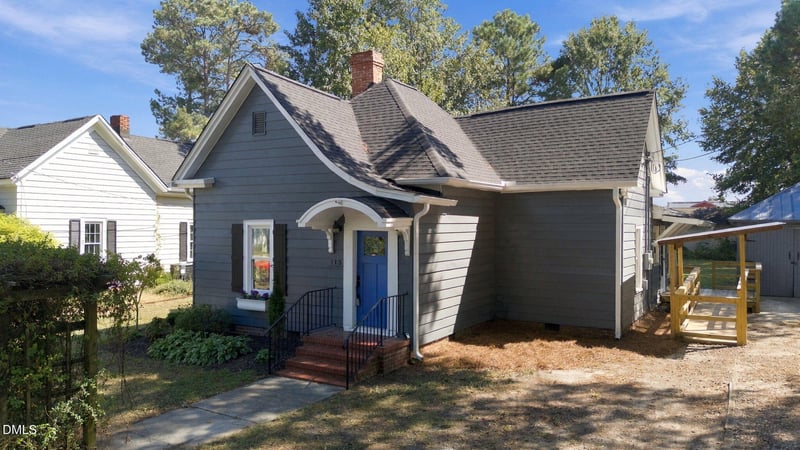 113 W Sycamore St, Zebulon, NC 27597