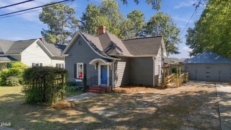 113 W Sycamore St, Zebulon, NC 27597