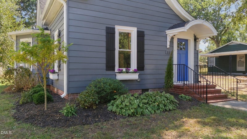 113 W Sycamore St, Zebulon, NC 27597