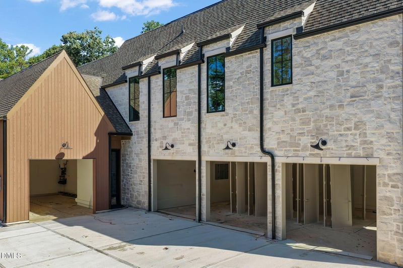 1132 Wimbleton Dr, Raleigh, NC 27609