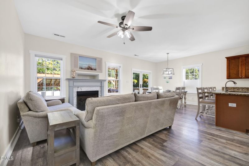 1140 Country Club Ln, Zebulon, NC 27597