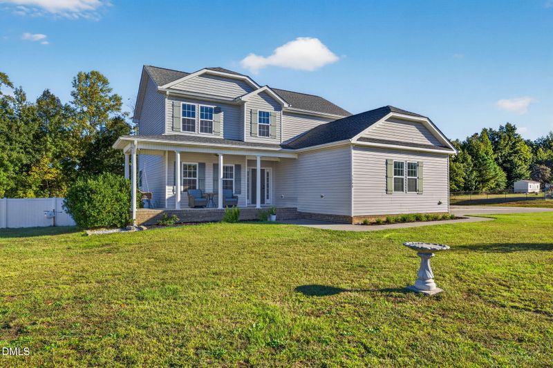 1140 Country Club Ln, Zebulon, NC 27597