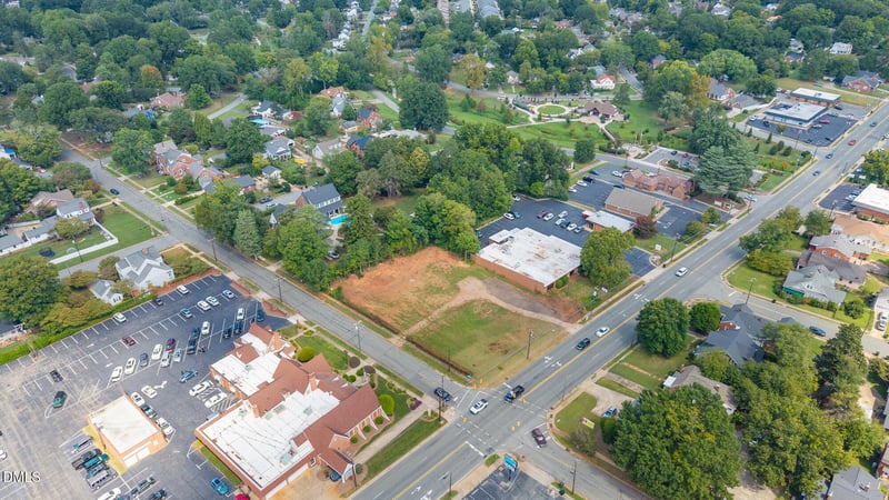 1147 S Church St, Burlington, NC 27215
