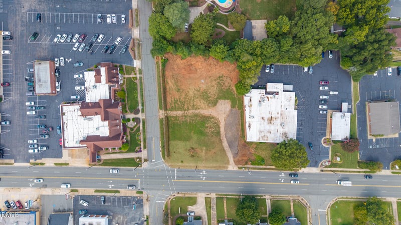 1147 S Church St, Burlington, NC 27215